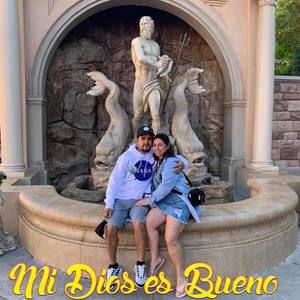 Meet your Posher, Alexander y marcela